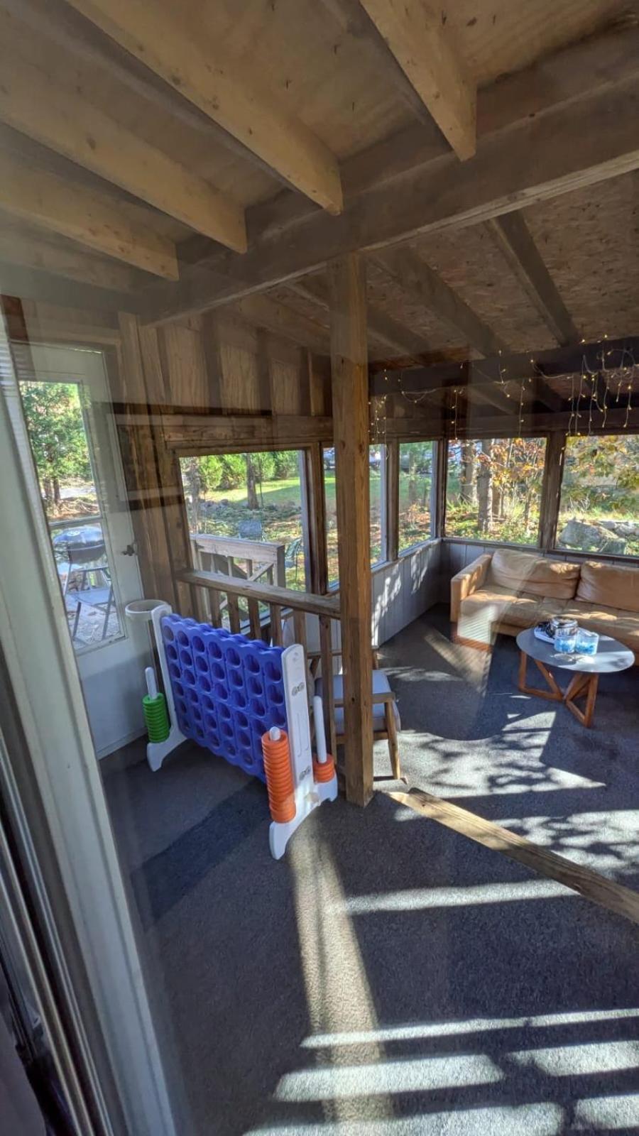 Ambiance - King Bed Cabin, Jetted-Tub & Fireplace Tobyhanna Экстерьер фото